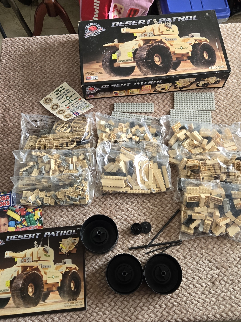 Mega Bloks Desert Patrol DP9761 660pc Military Vehicle Set w/Box Parts